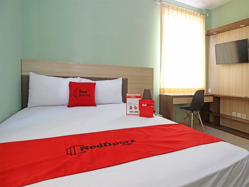 Reddoorz Near Solo Balapan Station Hotel Ngoại thất bức ảnh