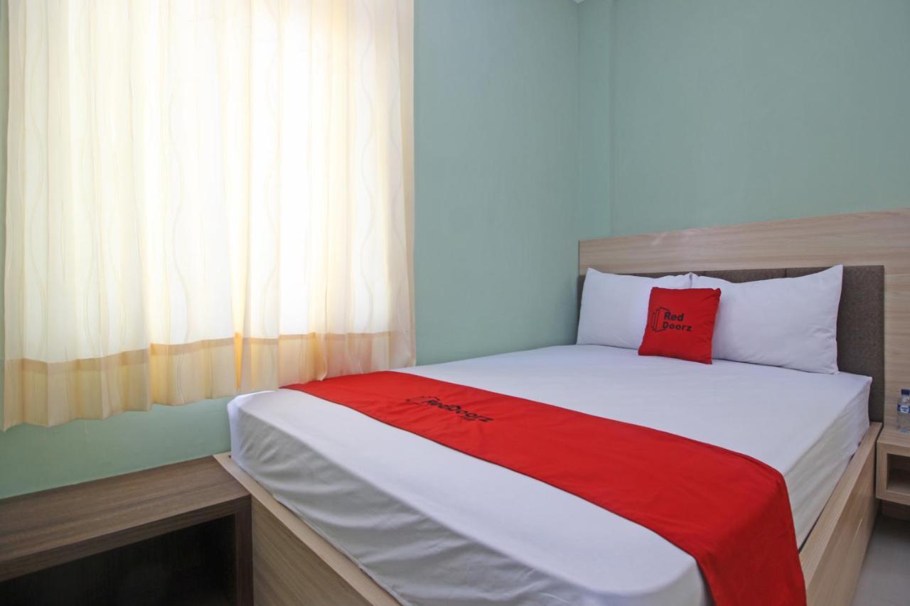 Reddoorz Near Solo Balapan Station Hotel Ngoại thất bức ảnh